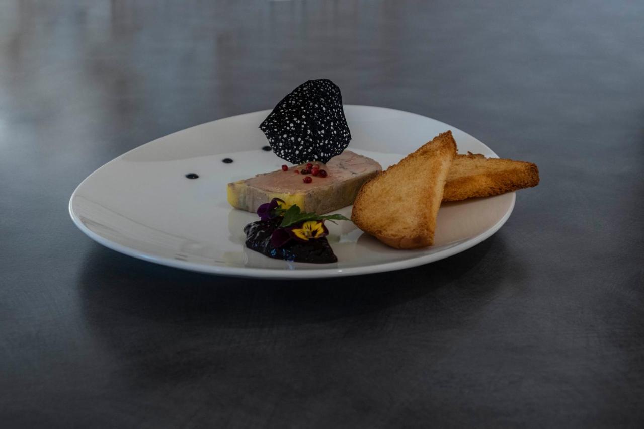 Logis Hotel Volcan Sancy Nebouzat Экстерьер фото