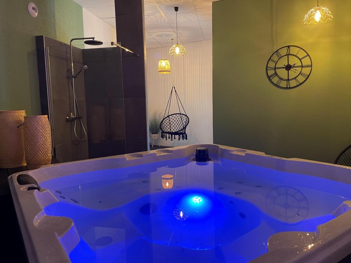 Logis Hotel Volcan Sancy Nebouzat Экстерьер фото